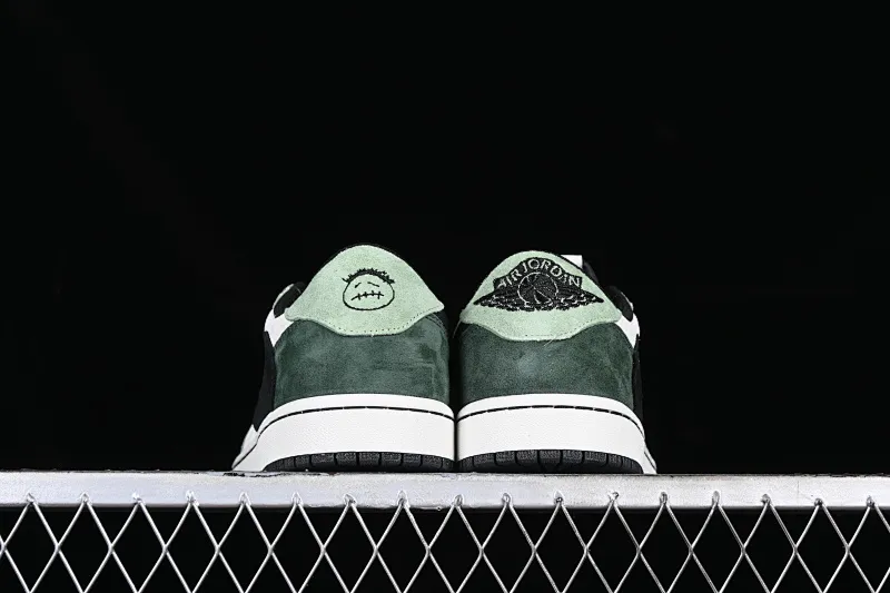 All Categories Air Jordan Jordan Series Basketball Shoes Air Jordan 1 Low Travis Scott x Air Jordan 1 Low OG AJ1 Joe 1 Reversed Overhook Joint Style Casual Sports Basketball Shoes DM7866-813